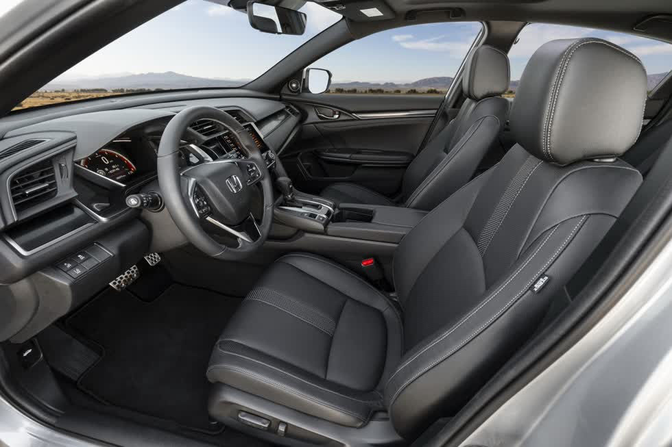 Về sức mạnh, tất cả các biến thể Civic hatchback 2020 đều trang bị động cơ turbo 1,5 lít, tạo ra công suất 174 mã lực và mô-men xoắn cực đại 220 Nm