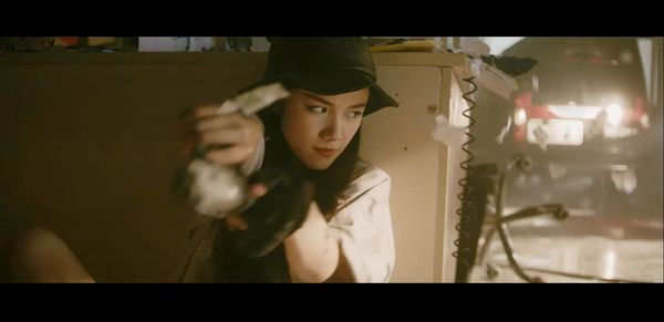 Phương Ly vào vai đả nữ, kết hợp cùng Binz trong MV mới
