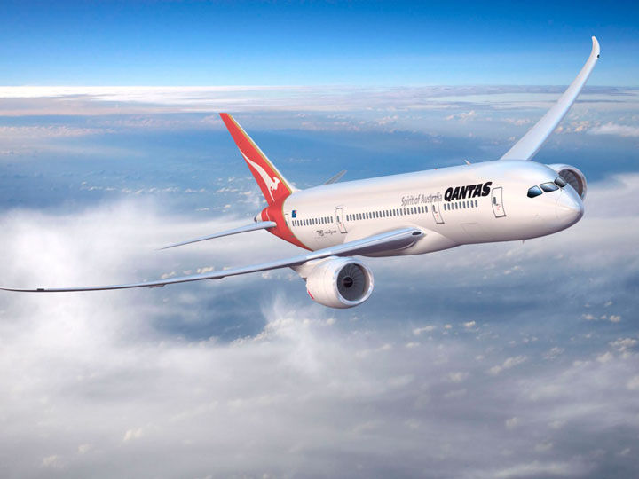   Chuyến bay từ Perth, Australia tới London, Anh Quốc (Qantas Airlines) với quãng đường 14.500 km và bay trong khoảng 17h 20 phút. Sử dụng máy bay Boeing 787 và chuyến bay đầu tiên: 24/3/2018.  