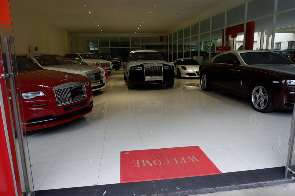 Showroom toàn xe Rolls-Royce tại Campuchia khiến không ít nhà giàu Việt 