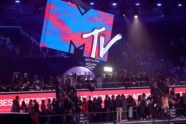 VMAs 2019 bùng nổ hơn bao giờ hết với dàn ngôi sao đình đám thế giới hội tụ, khoe sắc trên thảm đỏ