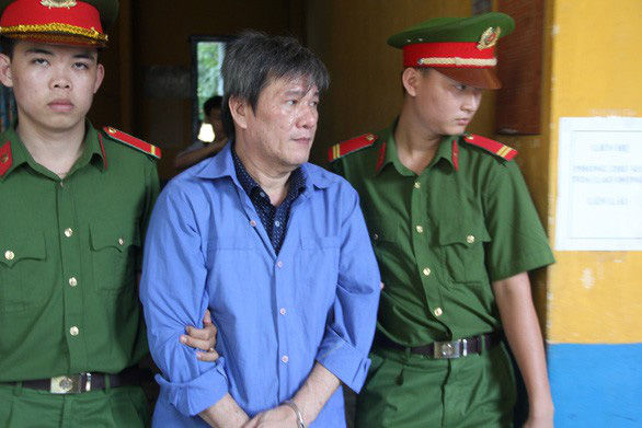   Dương Thanh Cường ra tòa trong vụ án lạm dụng tín nhiệm chiếm đoạt tài sản hồi tháng 7/2018.  