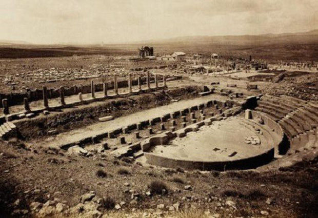 Tàn tích của thành cổ La Mã Thamugadi, bị sa mạc Sahara chôn vùi gần 10 thế kỷ