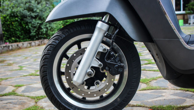 Giá xe Like 125 ABS tháng 9: Mẫu tay ga cao cấp của Kymco có giá 57 triệu đồng