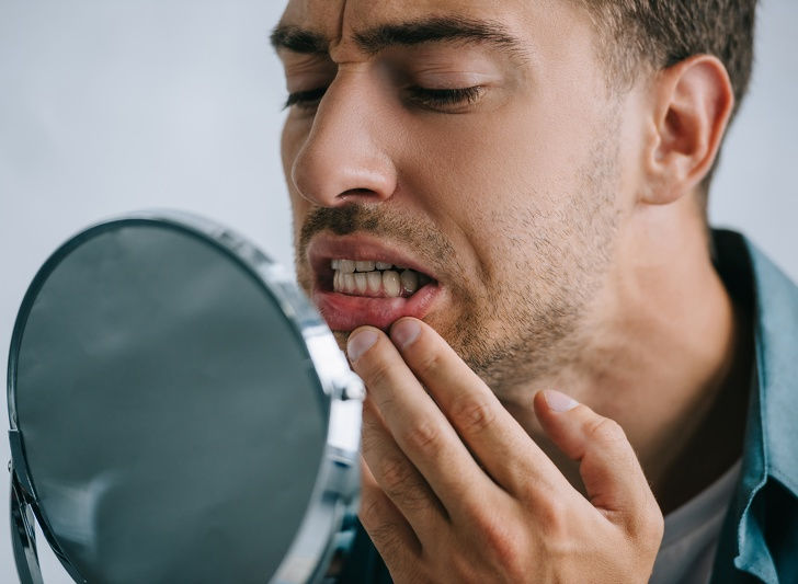 7 thói quen “cực xấu” làm tổn thương nghiêm trọng đến răng miệng