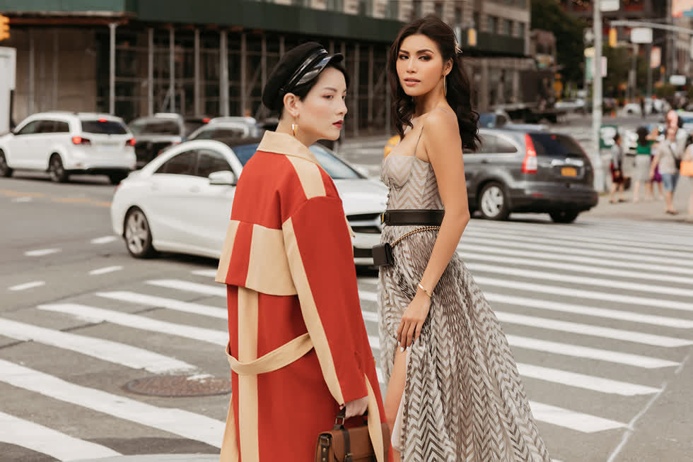 Minh Tú chiếm trọn spotlight trong ngày mở màn street style của New York Fashion Week 2019 