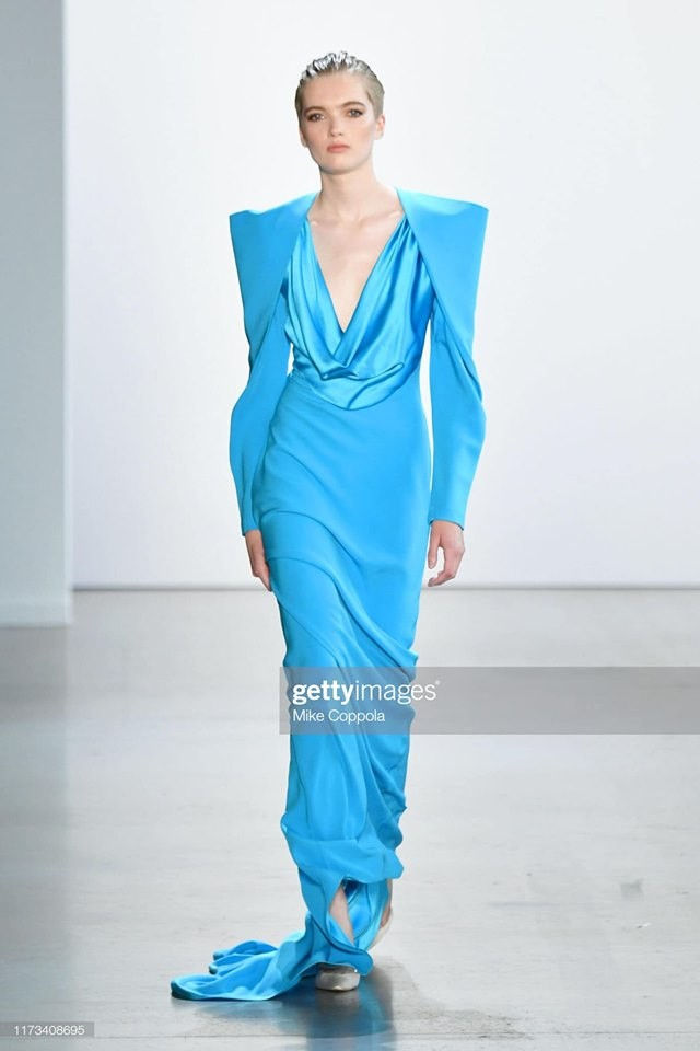 Ngắm bộ sưu tập CONG TRI Xuân Hè 2020 trên sàn runway New York Fashion Week 2019