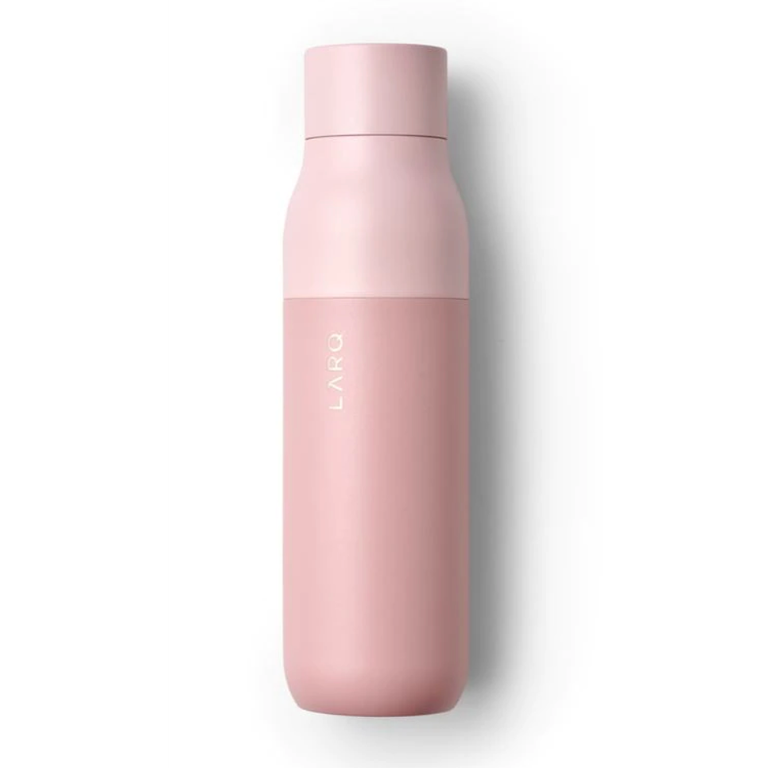   Self-Cleaning Water Bottle là chai nước tự làm sạch, sử dụng ánh sáng LED UV-C để loại bỏ tới 99.9999% chất gây ô nhiễm sinh học, giúp loại loại bỏ vi khuẩn và vi rút có thể tồn tại trong nước và các chai khác.  