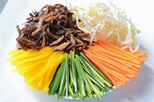 da-sac-voi-mon-com-tron-bibimbap-2-e1481819089385