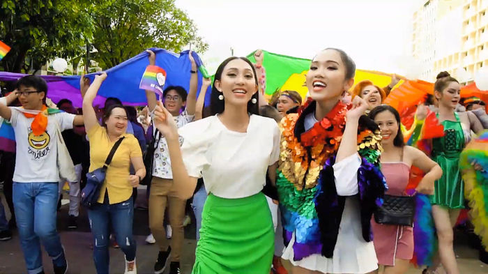 Tham gia Miss Asia Pacific International 2019 - Thu Hiền lên tiếng ủng hộ cộng đồng LGBT