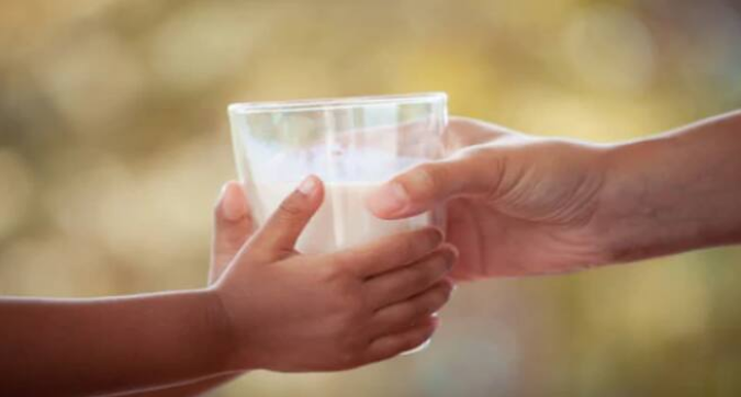 Nghiên cứu cho thấy trẻ nhỏ dưới 5 tuổi không nên uống sữa thực vật  