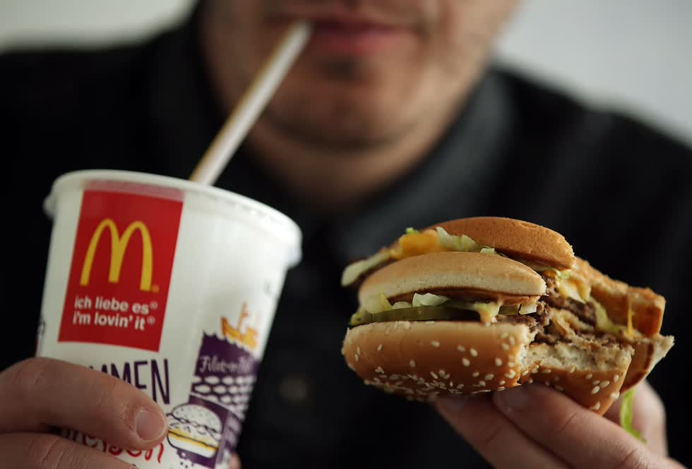 Nếu đầu tư 1.000 USD vào McDonald 10 năm trước, bây giờ bạn có bao nhiêu tiền?