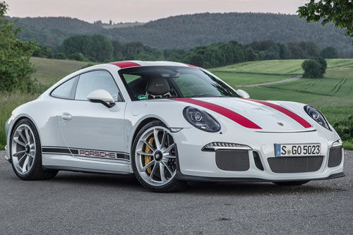 8. Porsche 911 (thời gian sử dụng trung bình: 9,9 năm).