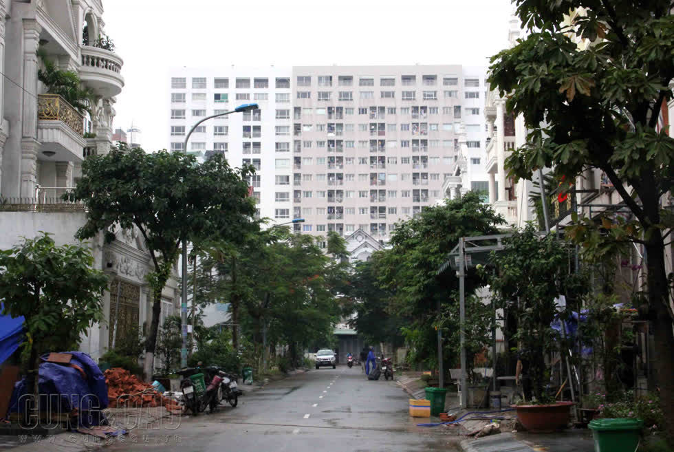 Bị Thi hành án phong tỏa, dự án Green Town Bình Tân vẫn ngang nhiên thi công