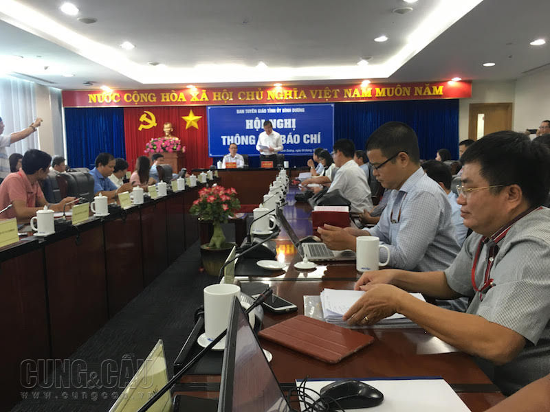 Ban Tuyên giáo Tỉnh uỷ Bình Dương tổ chức hội nghị thông tin báo chí về việc chuyển nhượng 43ha tại Khu đô thị Thương mại Dịch vụ Tân Phú.