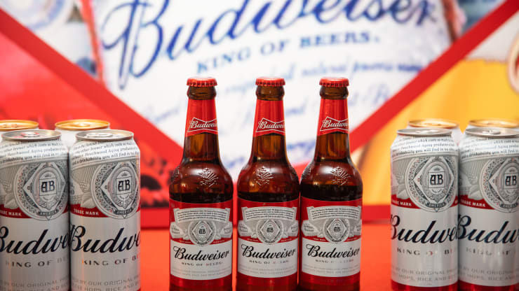Bia Budweiser thuộc sở hữu của AB InBev muốn chiếm lĩnh châu Á.