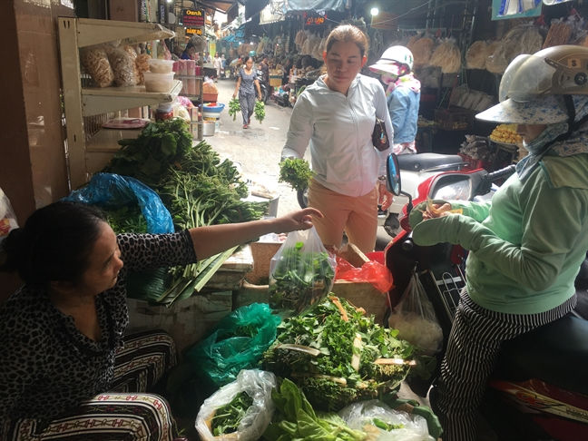 Hoang mang “rau sạch” tại chợ