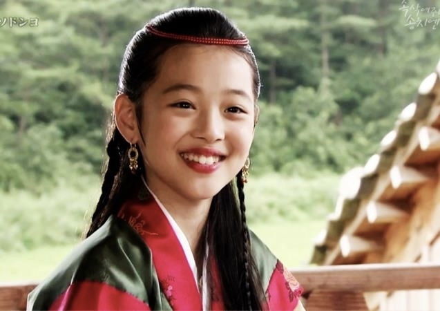Sulli năm 11 tuổi khi tham gia đóng phim The Ballad of Seodong.