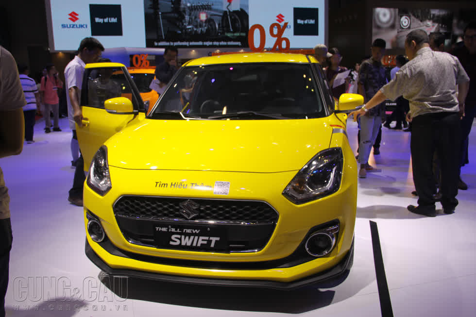 Suzuki Swift có giá bán tại Việt Nam là 499 triệu đồng (đã gồm phí VAT) cho phiên bản GL và 459 triệu đồng (đã VAT) cho phiên bản GLX.