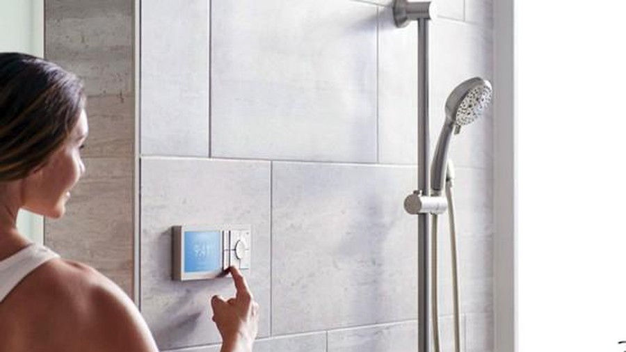   Vòi sen thông minh U của Moen Smart Shower có thể được điều khiển bằng giọng nói.  