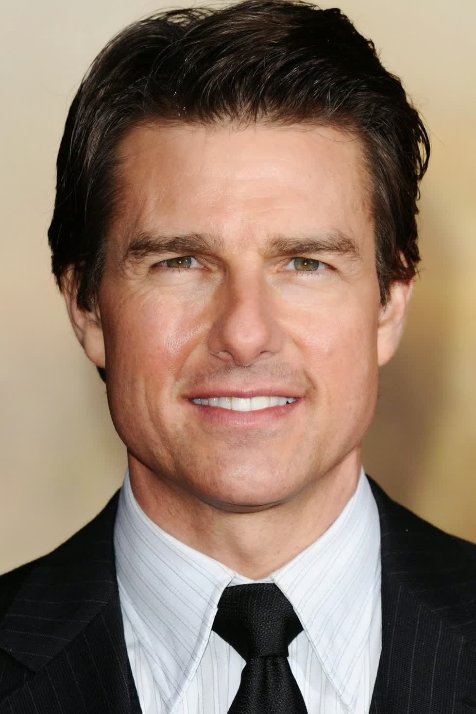 4. Tom Cruise, tuy không tham gia đóng phim nhiều nhưng nam diễn viên vẫn được ưu ái với mức cát-sê hậu hĩnh cho mỗi tác phẩm, giúp anh có tổng thu nhập 290 triệu USD (khoảng 6,5 nghin tỷ đồng).