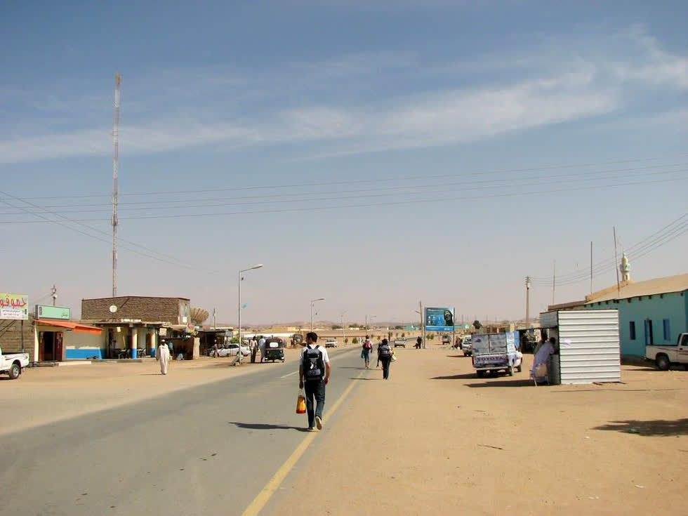   Wadi Halfa, Sudan: Thành phố nóng nực này nằm bên bờ hồ Nubia, gần như không có mưa suốt năm. Tháng 6 là tháng nóng nhất ở đây với nhiệt độ trung bình 41 độ C, có thể lên tới 53 độ C. Ảnh: Hanming_huang.  