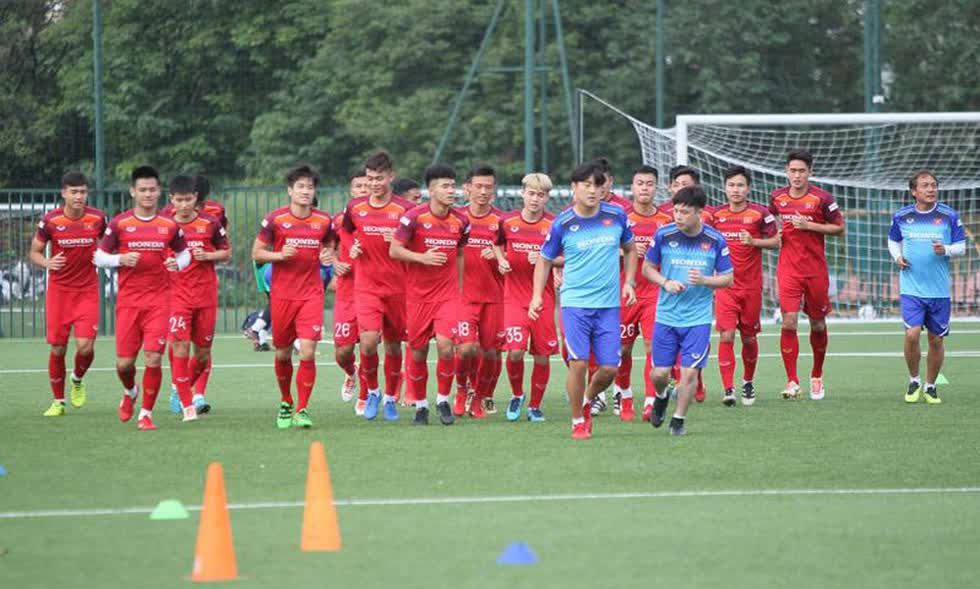 HLV Park Hang-seo chốt danh sách tuyển Việt Nam đấu UAE, loại 2 cầu thủ  