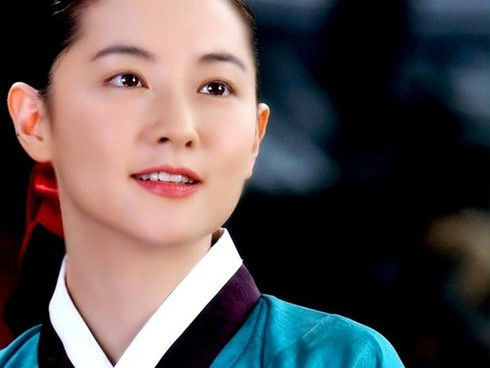 Vai diễn Dae Jang Geum giúp Lee Young Ae nổi tiếng toàn châu Á.