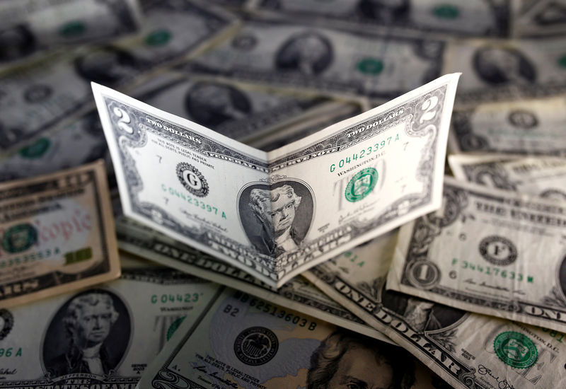 Tỷ giá ngoại tệ ngày 15/11: USD giảm nhẹ trước thông báo của FED.