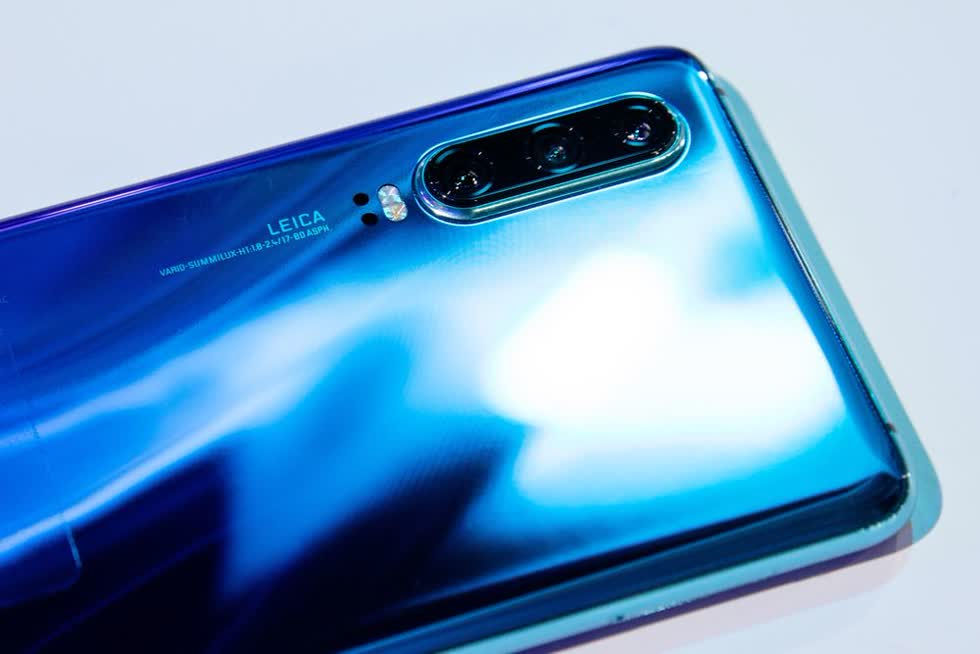 Điện thoại Huawei P30 Pro. Ảnh: Bloomberg.