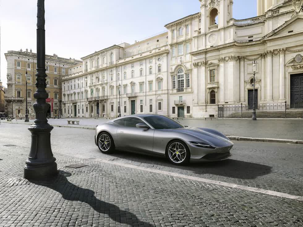 Lộ diện siêu xe mới của Ferrari - Roma