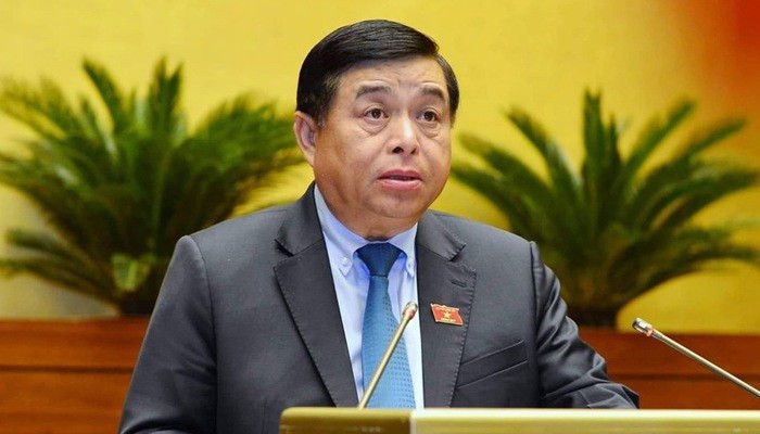 Bộ trưởng Bộ Kế hoạch và đầu tư Nguyễn Chí Dũng trình dự án Luật Doanh nghiệp (sửa đổi).
