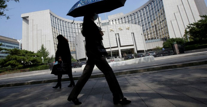 Chứng khoán thế giới tiến tới mức kỷ lục sau khi Trung Quốc bất ngờ hạ lãi suất 