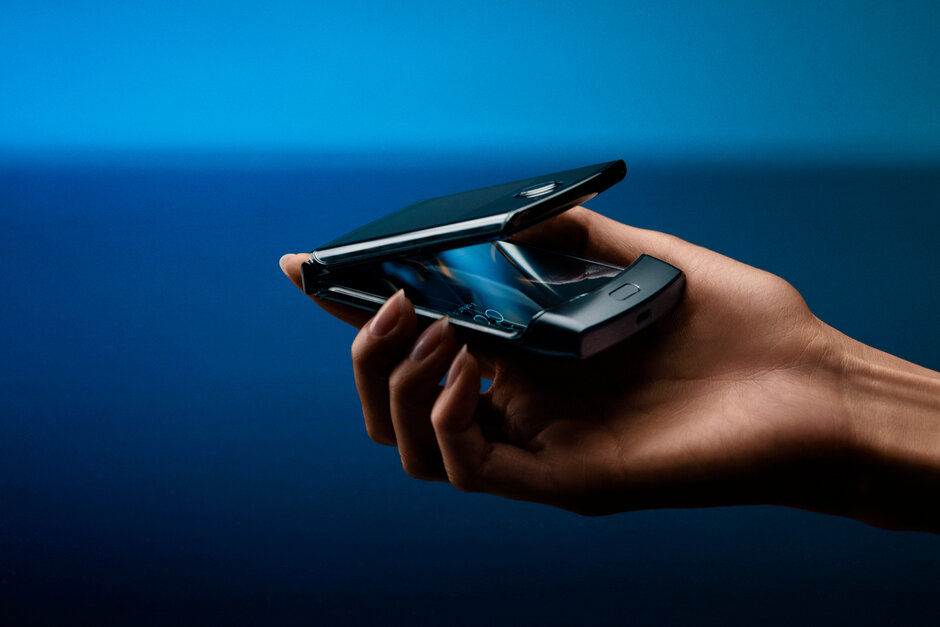 Huawei sẽ có smartphone với màn hình tương tự như Motorola Razr 2019?