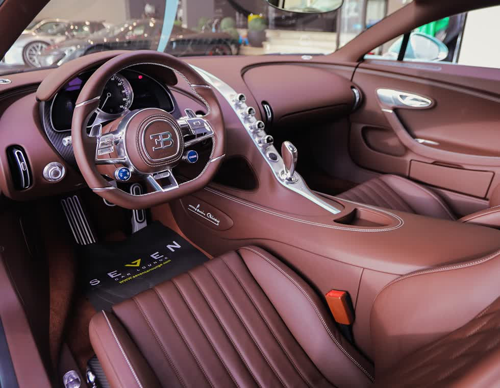 Nội thất bên trong Bugatti Chiron.