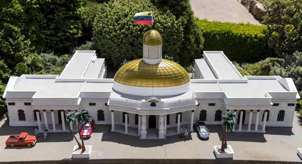 Một mô hình thu nhỏ của các tòa nhà quốc hội El Capitolio ở Caracas, Venezuela.