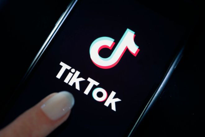 TikTok đe dọa thu thập thông tin người dùng.