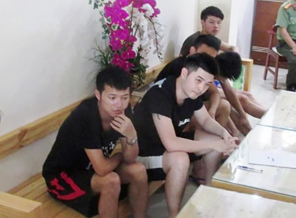 Nhóm người Trung Quốc trốn truy nã sang Đà Nẵng bị công an bắt giữ.