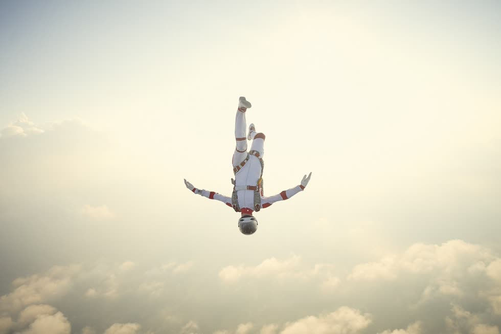 Bức ảnh siêu nhân bay chụp tại Kolomna, Nga. Ảnh: Serge Shakuto/Red Bull Illume.