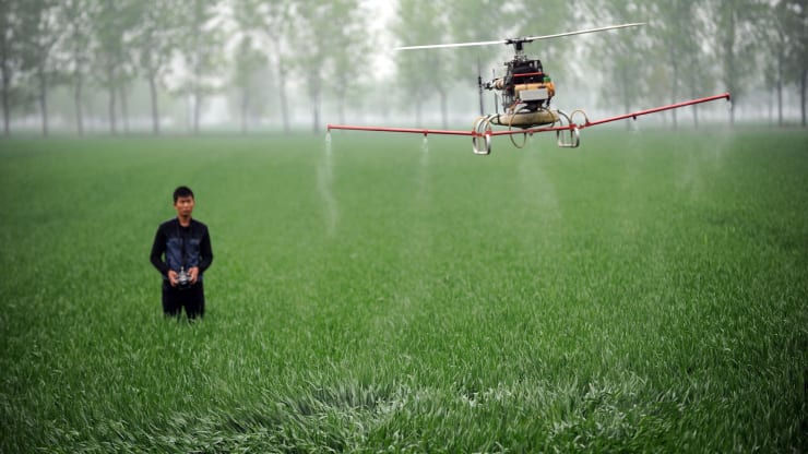 Máy bay không người lái trong lĩnh vực nông nghiệp ở Trung Quốc.