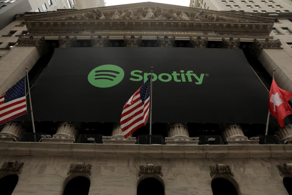   Spotify chỉ là một trong nhiều công ty công nghệ trị giá hàng tỷ USD chưa bao giờ có năm lợi nhuận dương. Thay vào đó, các công ty khởi nghiệp này tăng trưởng bằng tiền các nhà đầu tư với thuyết phục rằng họ sẽ là Facebook hoặc Amazon tiếp theo. Ảnh: Reuters.  