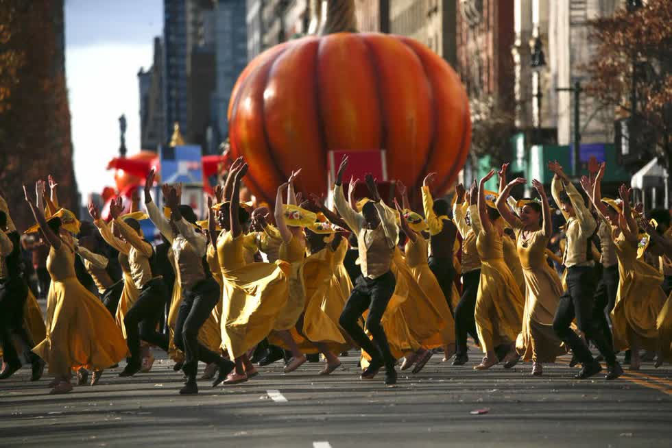 Mãn nhãn với màn diễu hành bóng bay khổng lồ ở New York trong dịp lễ Tạ ơn