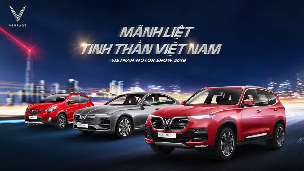 Thể hiện sự mãnh liệt của tinh thần Việt Nam, gian trưng bày của VinFast tại Triển lãm Ô tô Việt Nam 2019 (Vietnam Motor Show 2019) mang sắc đỏ chủ đạo, nhiệt huyết và tràn đầy năng lượng, với thiết kế hiện đại và ấn tượng.