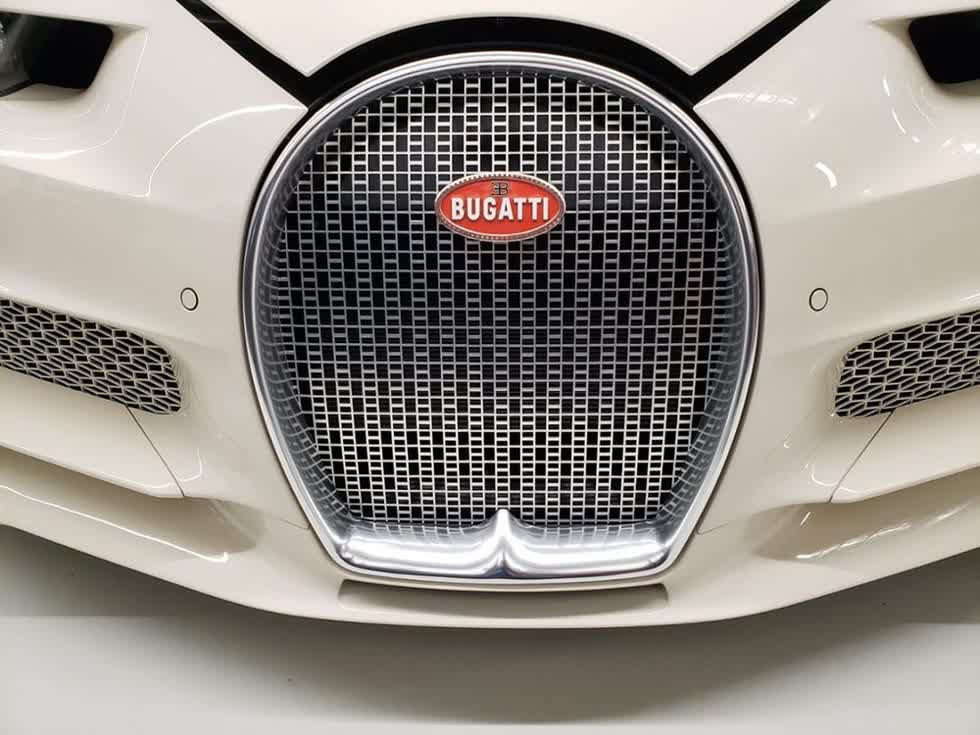 Bugatti Chiron có lưới tản nhiệt hình móng ngựa.