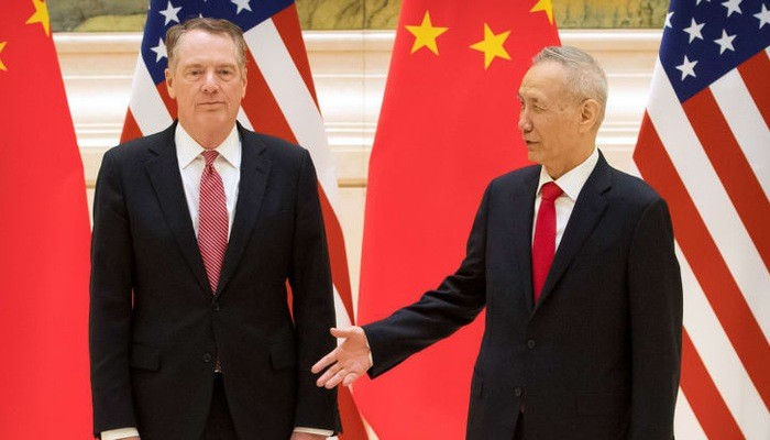 Đại diện thương mại Mỹ Robert Lighthizer (trái) và Phó thủ tướng Trung Quốc Lưu Hạc trong cuộc gặp ở Bắc Kinh vào tháng 2/2019 - Ảnh: Reuters.