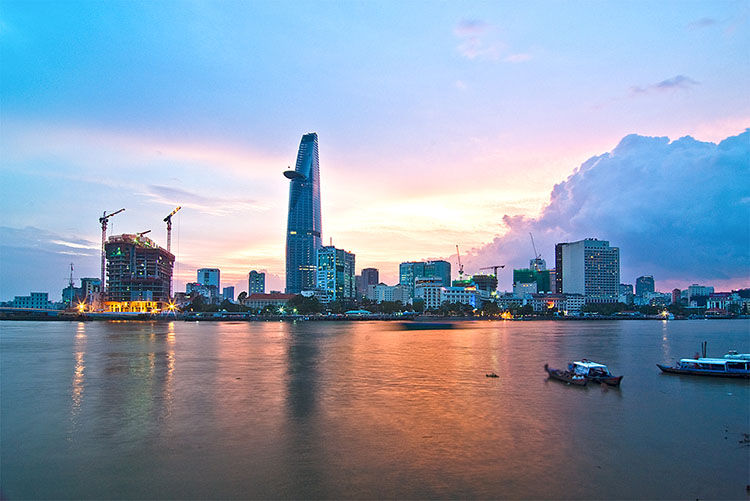 Việt Nam trong quá trình chuyển hóa đô thị đã làm mất đi một số công trình kiến trúc có bề dày lịch sử của TP.HCM.