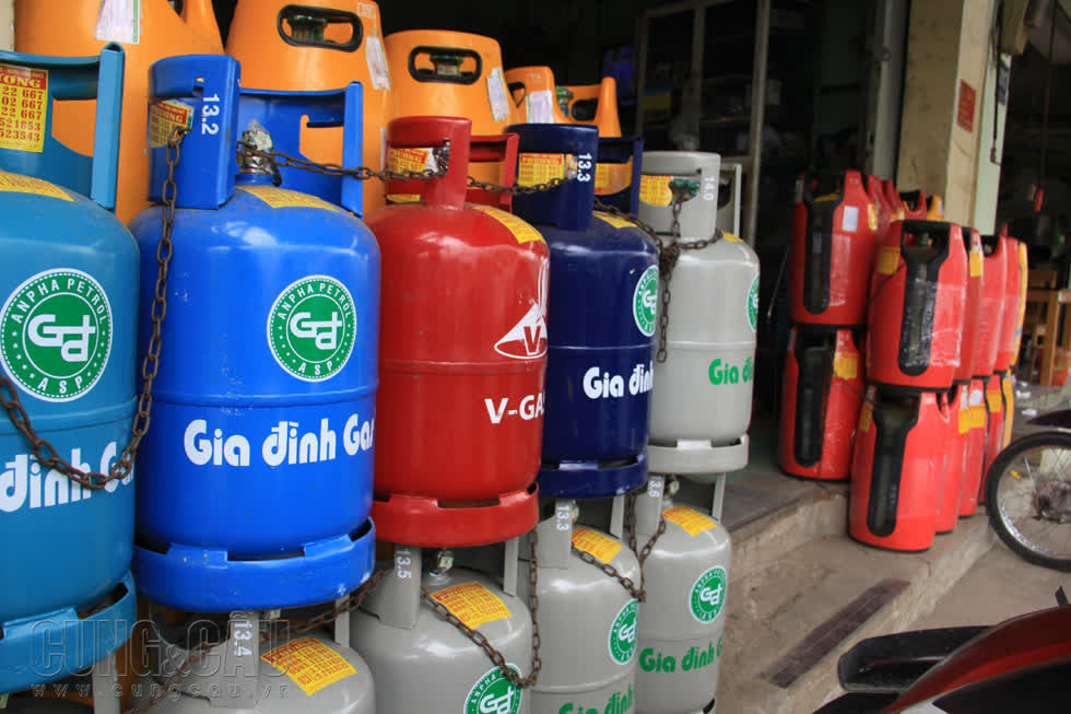 Gas tiếp tục giảm trước báo cáo tồn kho.