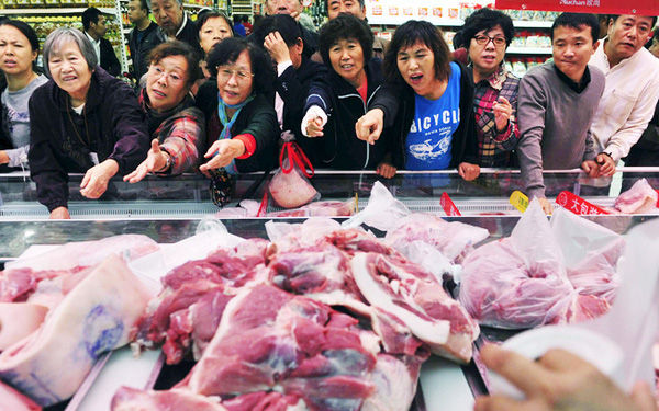 Nhu cầu thịt lợn tại Trung Quốc tăng nhanh nhất là trước Tết Nguyên đán. Ảnh: AP