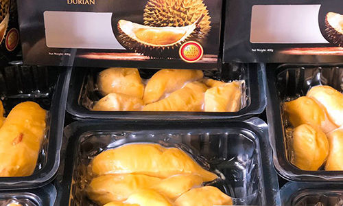 Khay sầu riêng 400 gram được bày bán tại một cửa hàng thực phẩm sạch. Ảnh: VK