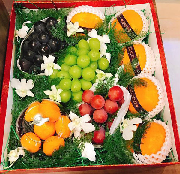 Các loại trái cây trong giỏ quà hộp quà đa phần là hàng nhập khẩu từ Nhật Và Hàn.